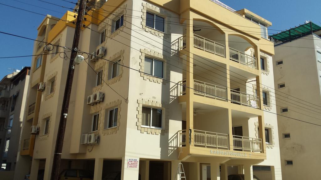 Panikos Beach Apartment I Larnaka Exterior foto
