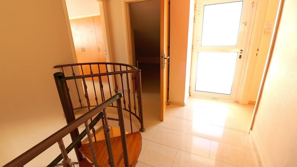 Panikos Beach Apartment I Larnaka Exterior foto