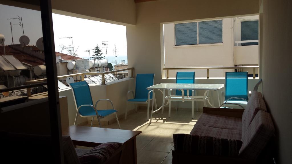 Panikos Beach Apartment I Larnaka Exterior foto